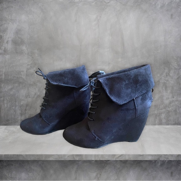 Lace up wedge ankle booties - Picture 2 of 7